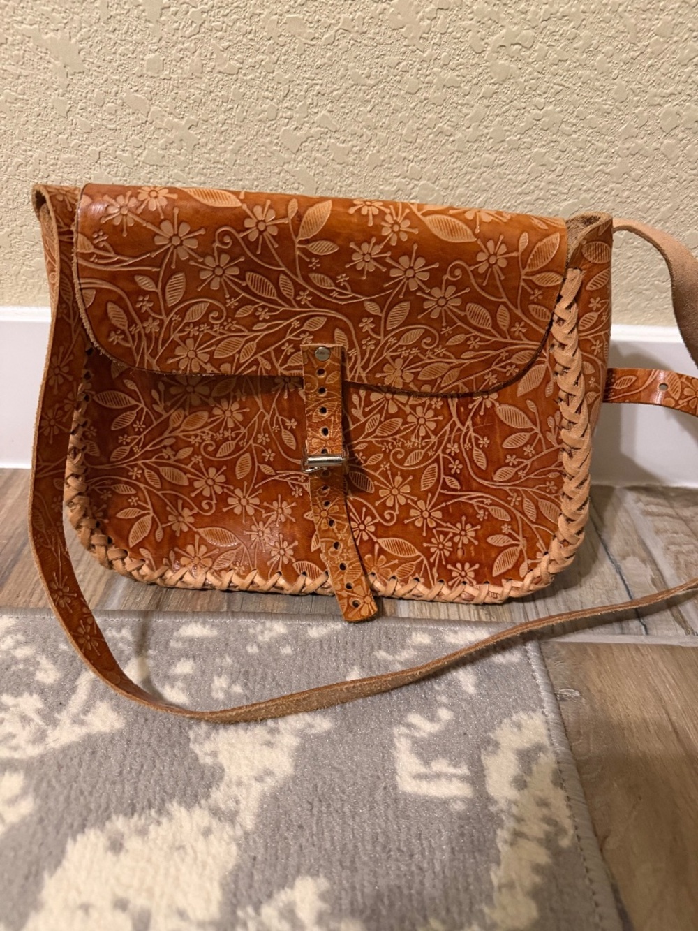 Vintage leather floral purse